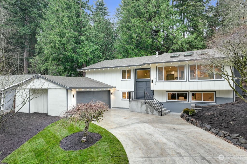 Photo of 17625 6th Avenue NW, Shoreline, WA 98177 (MLS # 2315605)