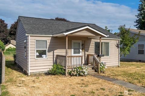Photo of 1217 7th Avenue, Longview, WA 98632 (MLS # 2560982)
