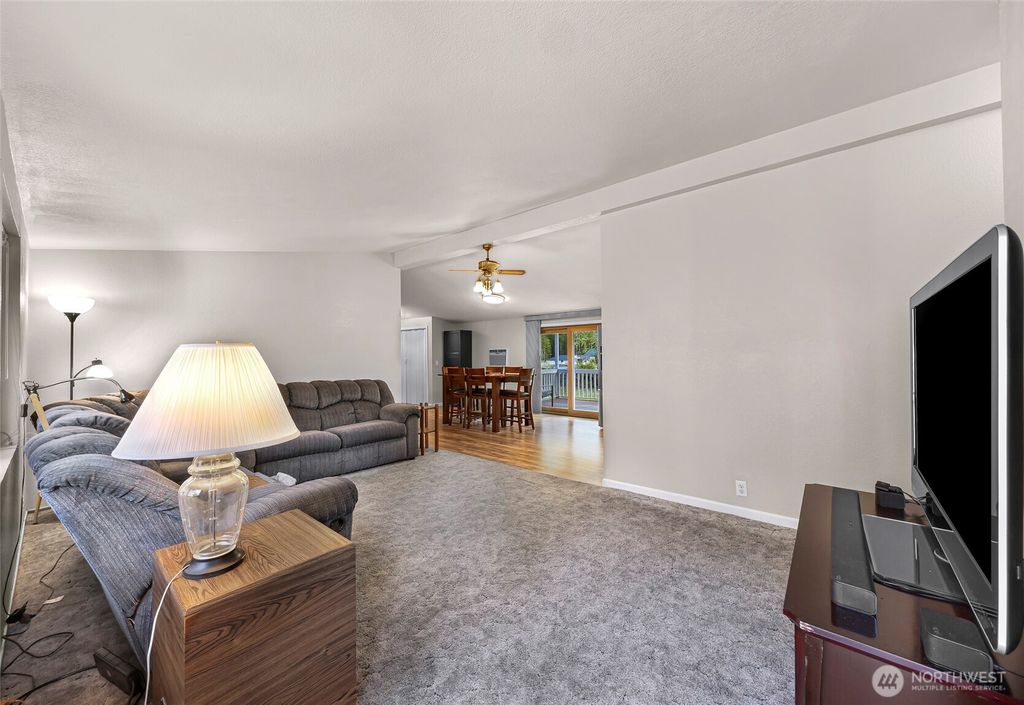 listing image 9360990888872413618