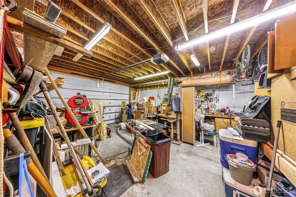 listing image 9360102995743307318