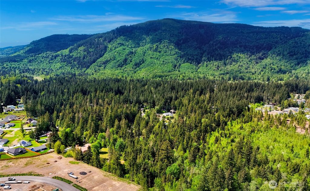 listing image 9364518105788692276