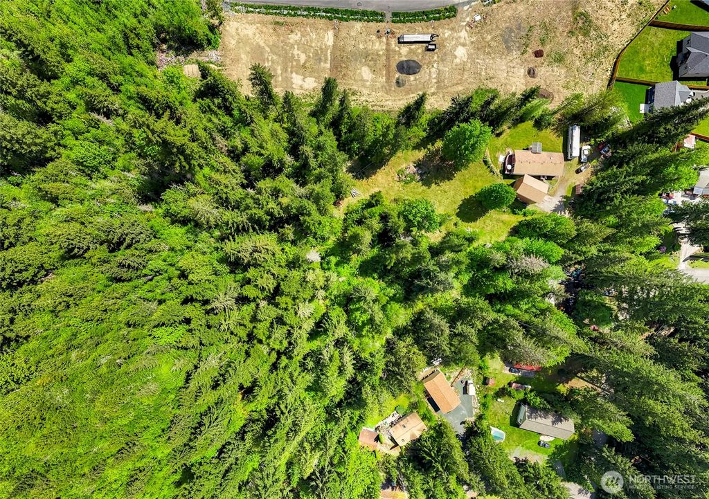 listing image 9364840296379628382