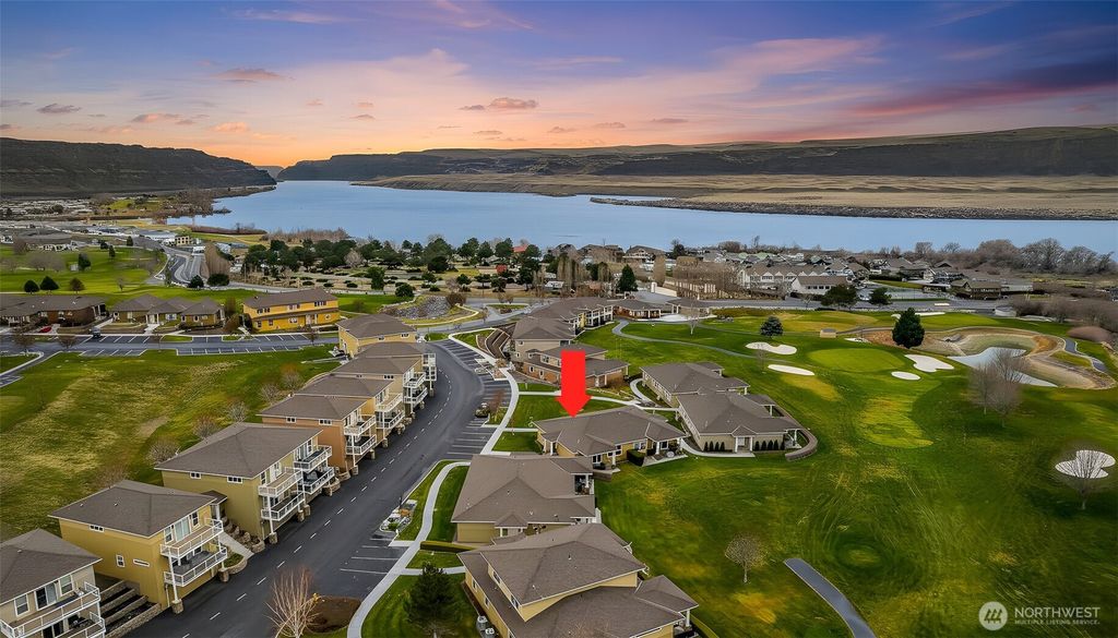 Photo of 9270 Canyon Drive NW #C16, Quincy, WA 98848 (MLS # 2469081)