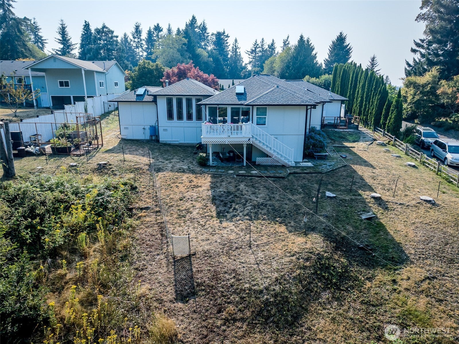 8422 Kaster Drive NE