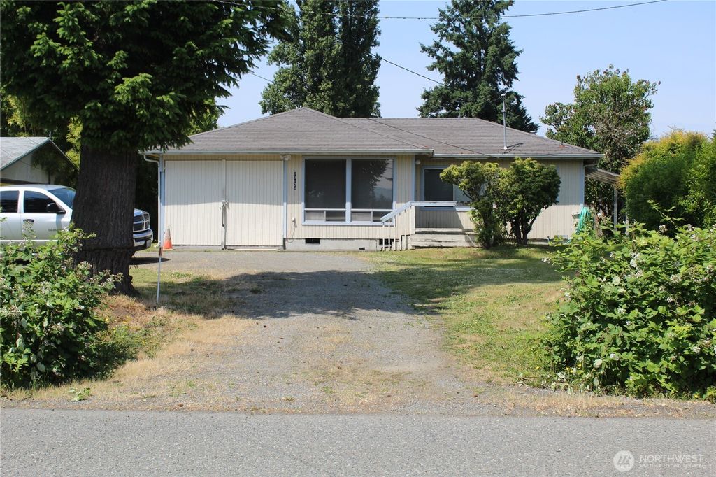 Photo of 13123 160th Avenue SE, Renton, WA 98059 (MLS # 2399119)