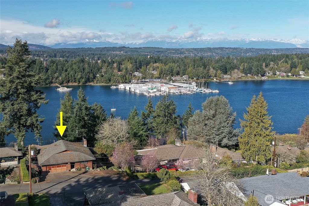 Photo of 2511 Baymont Place, Bremerton, WA 98312 (MLS # 2484189)