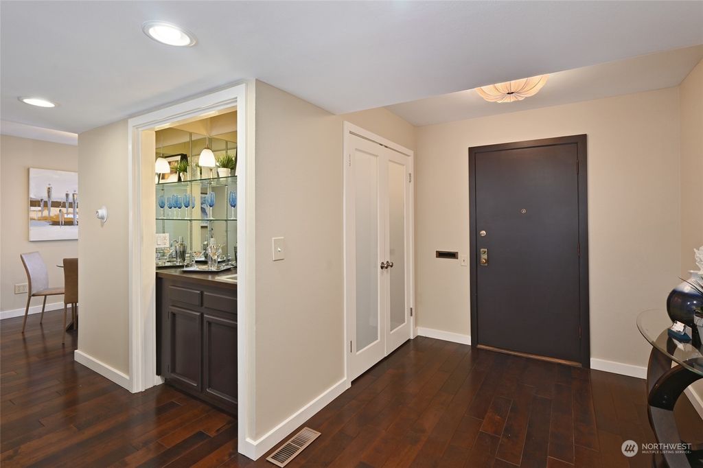 Photo of 1544 NE 140th Street #E3, Seattle, WA 98125 (MLS # 2042525)