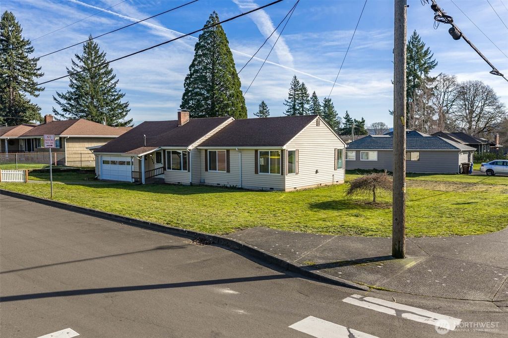 Photo of 2800 I Street, Washougal, WA 98671 (MLS # 2480430)