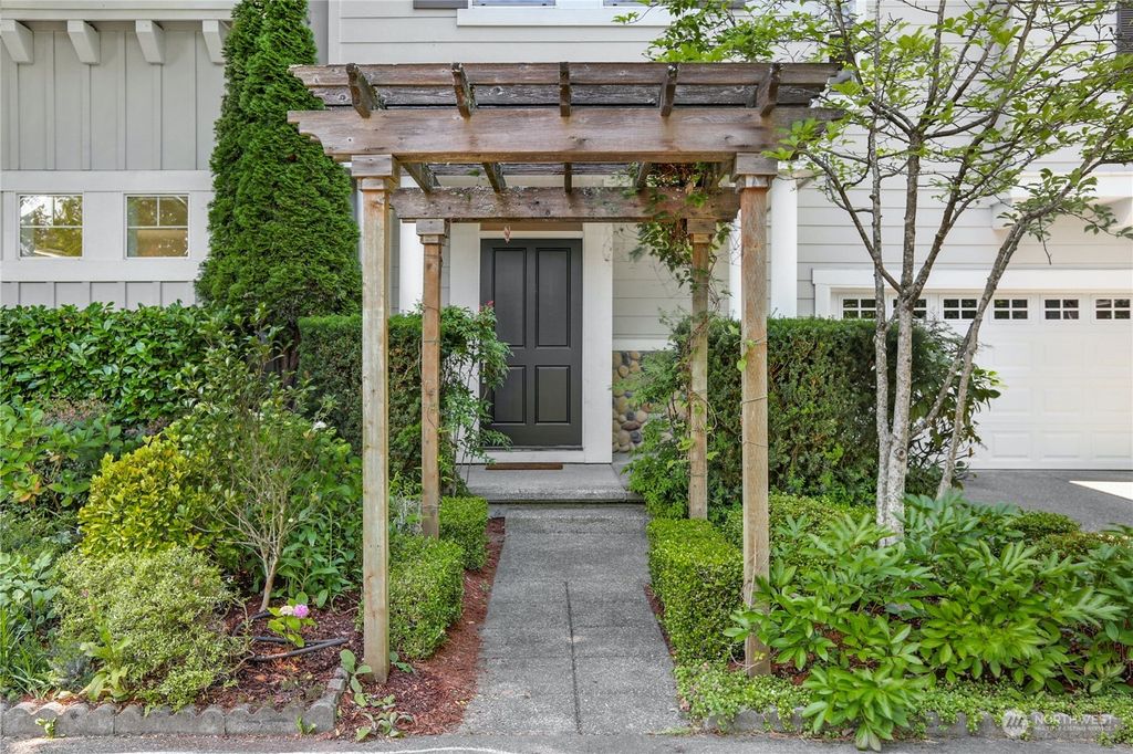 Photo of 17309 NE 25th Court, Redmond, WA 98052 (MLS # 2132727)