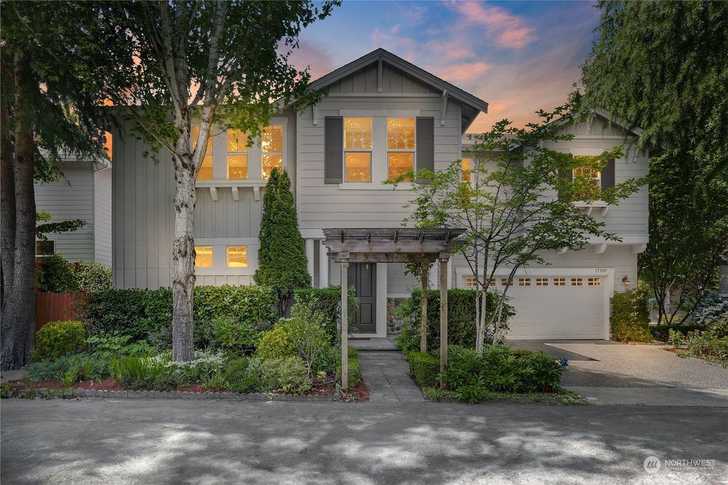 Photo of 17309 NE 25th Court, Redmond, WA 98052 (MLS # 2132727)