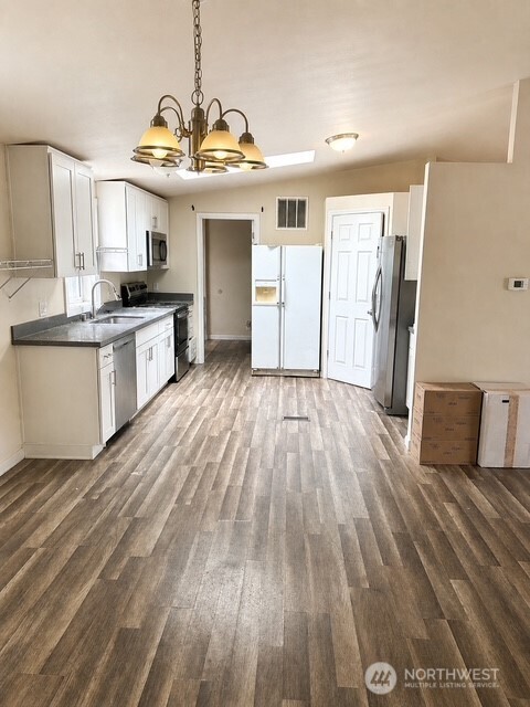51 W Joslin Road