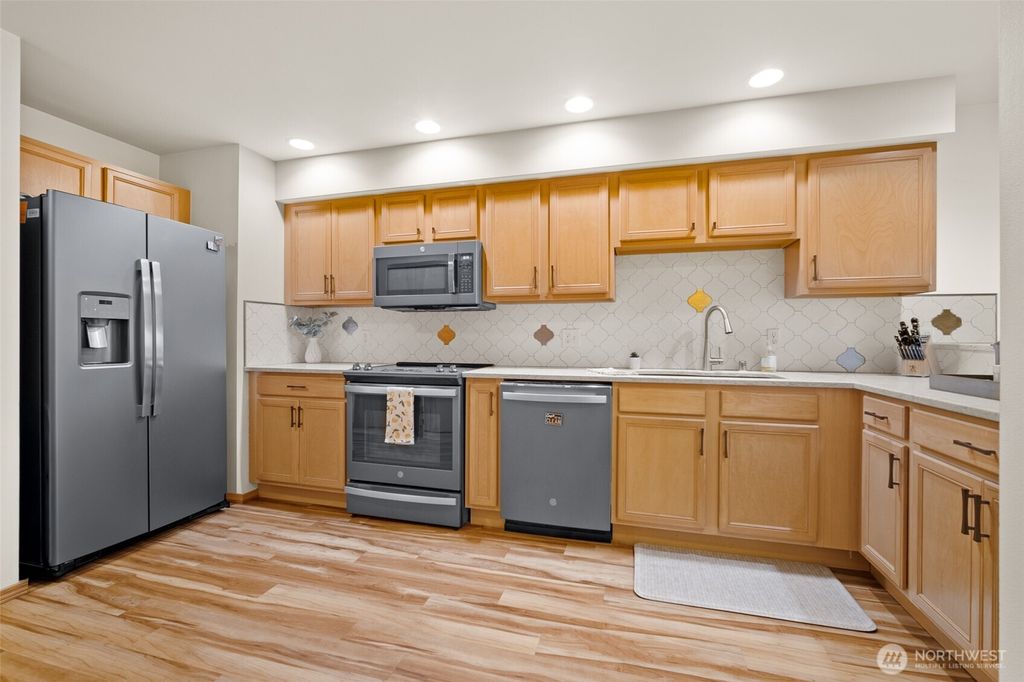 Photo of 1011 Bancroft Street #204, Bellingham, WA 98225 (MLS # 2498323)