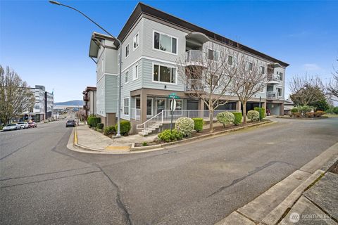 Photo of 1011 Bancroft Street #204, Bellingham, WA 98225 (MLS # 2498323)