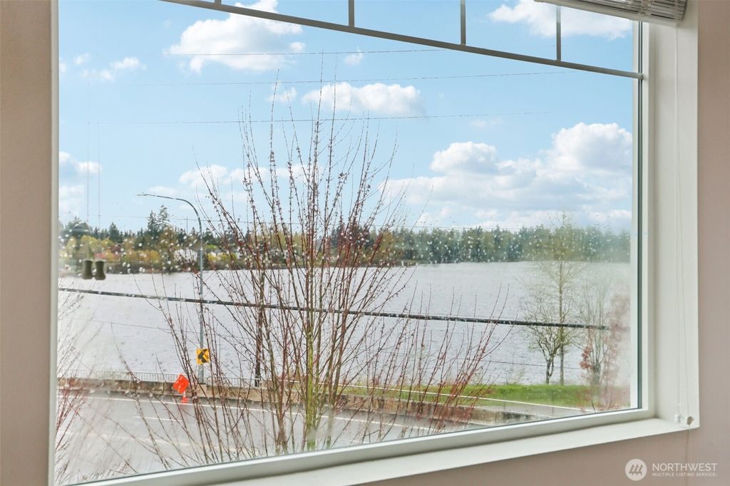 Photo of 11218 19th Drive SE, Everett, WA 98208 (MLS # 2498168)