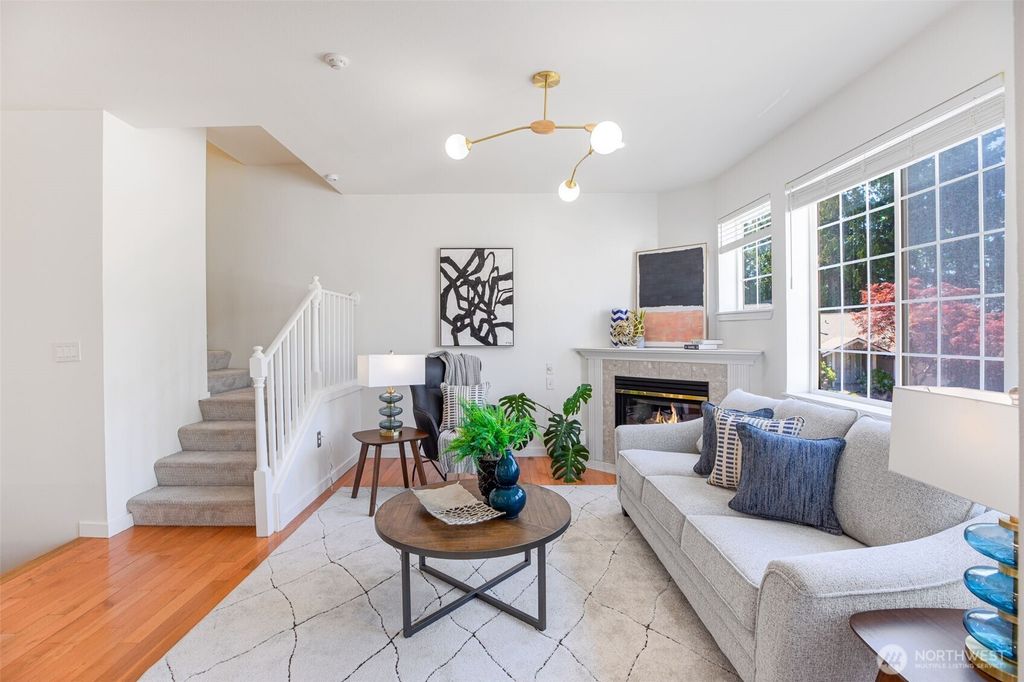 Photo of 18632 NE 55th Way, Redmond, WA 98052 (MLS # 2412015)