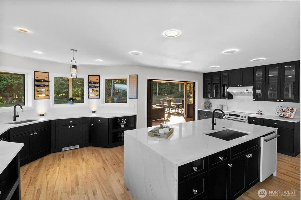 Photo of 16163 Andal Lane, Mount Vernon, WA 98274 (MLS # 2569714)