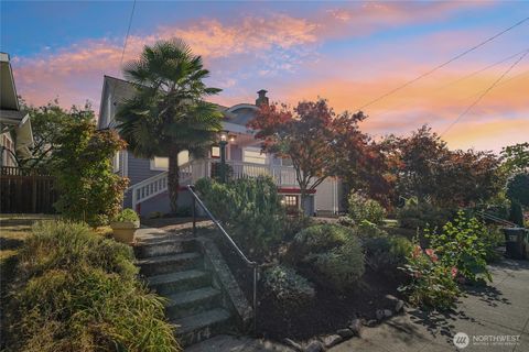 Photo of 4714 4th Avenue NE, Seattle, WA 98105 (MLS # 2442616)