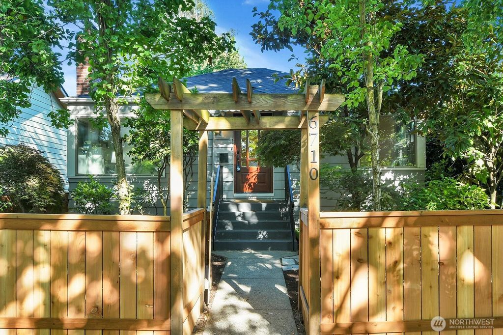 Photo of 6710 Flora Avenue S, Seattle, WA 98108 (MLS # 2379871)