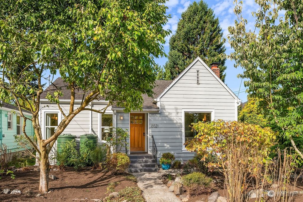 Photo of 8021 29th Avenue NW, Seattle, WA 98117 (MLS # 2291308)
