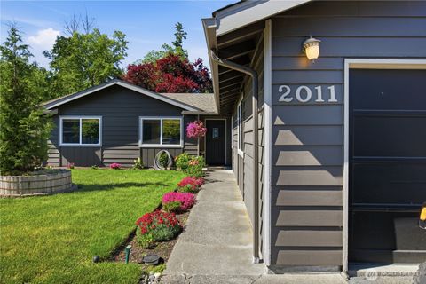 Photo of 2011 S 292nd Street, Federal Way, WA 98003 (MLS # 2538401)