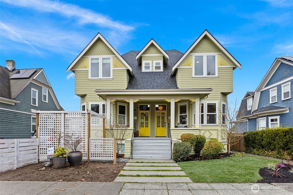 Photo of 151 28th Avenue, Seattle, WA 98122 (MLS # 2341594)