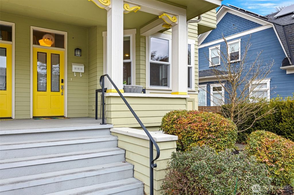 Photo of 151 28th Avenue, Seattle, WA 98122 (MLS # 2341594)