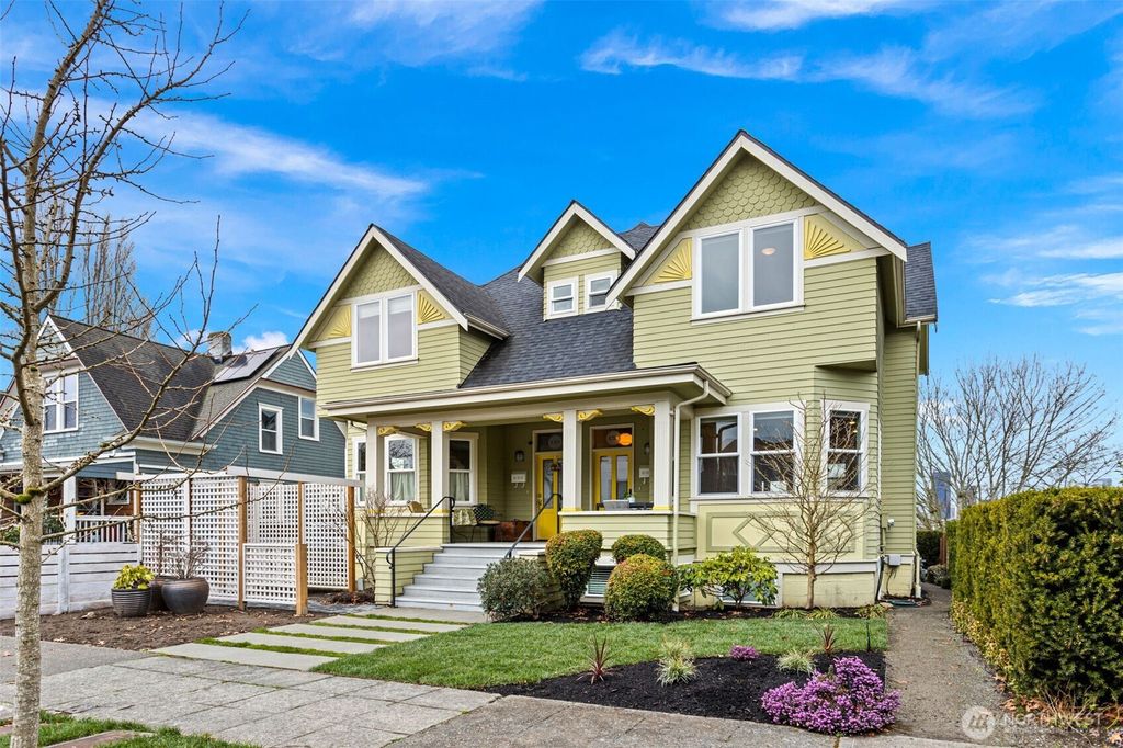 Photo of 151 28th Avenue, Seattle, WA 98122 (MLS # 2341594)