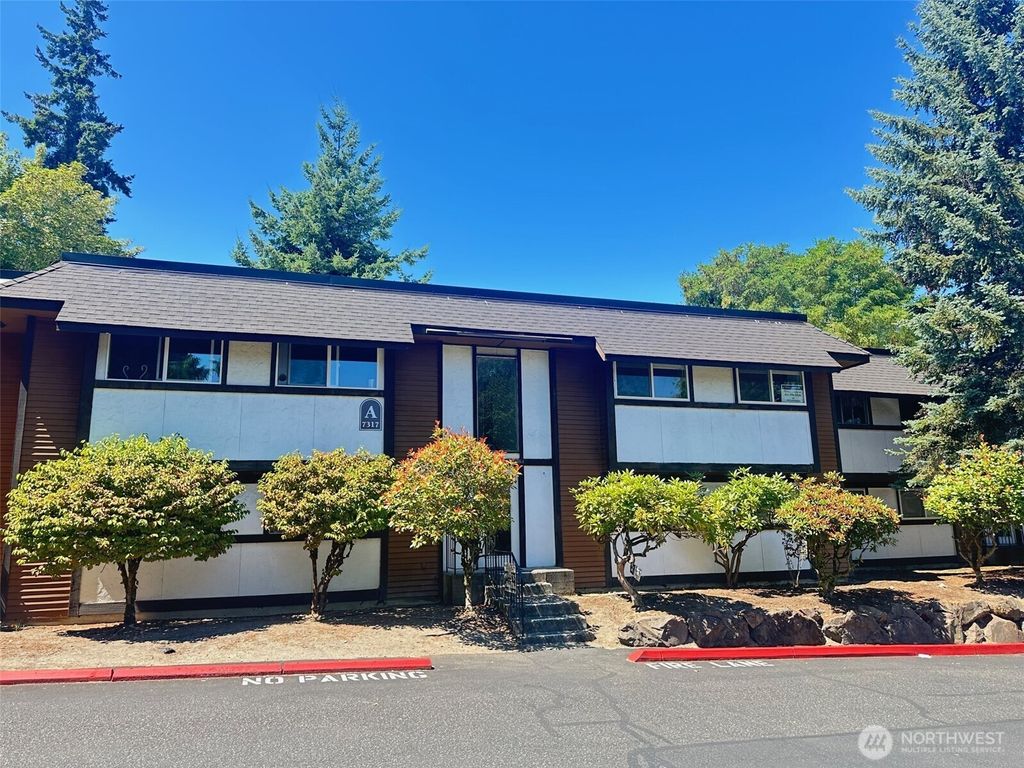Photo of 7317 224th Street SW #A4, Edmonds, WA 98026 (MLS # 2357444)