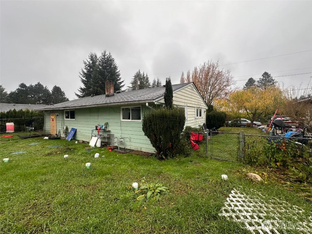 Photo of 2108 NE Bellpark Drive, Bremerton, WA 98310 (MLS # 2460099)