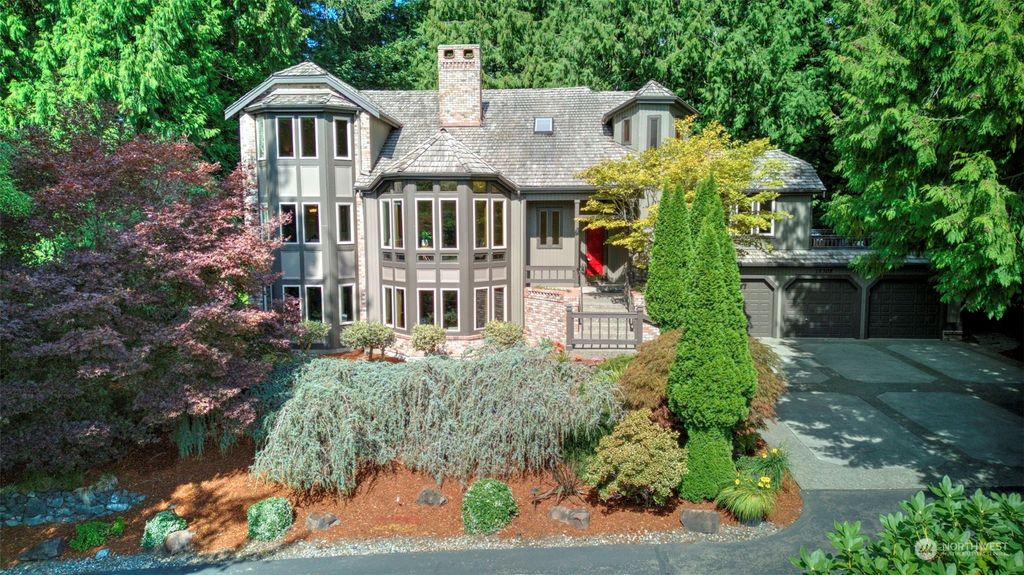 Photo of 15308 SE 167th Place, Renton, WA 98058 (MLS # 2175374)