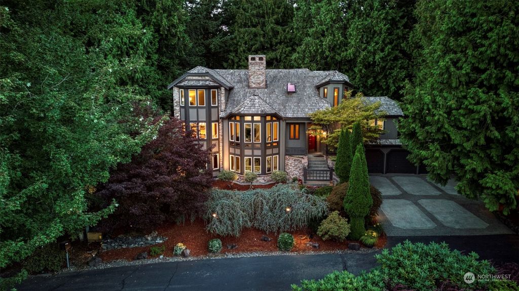 Photo of 15308 SE 167th Place, Renton, WA 98058 (MLS # 2175374)