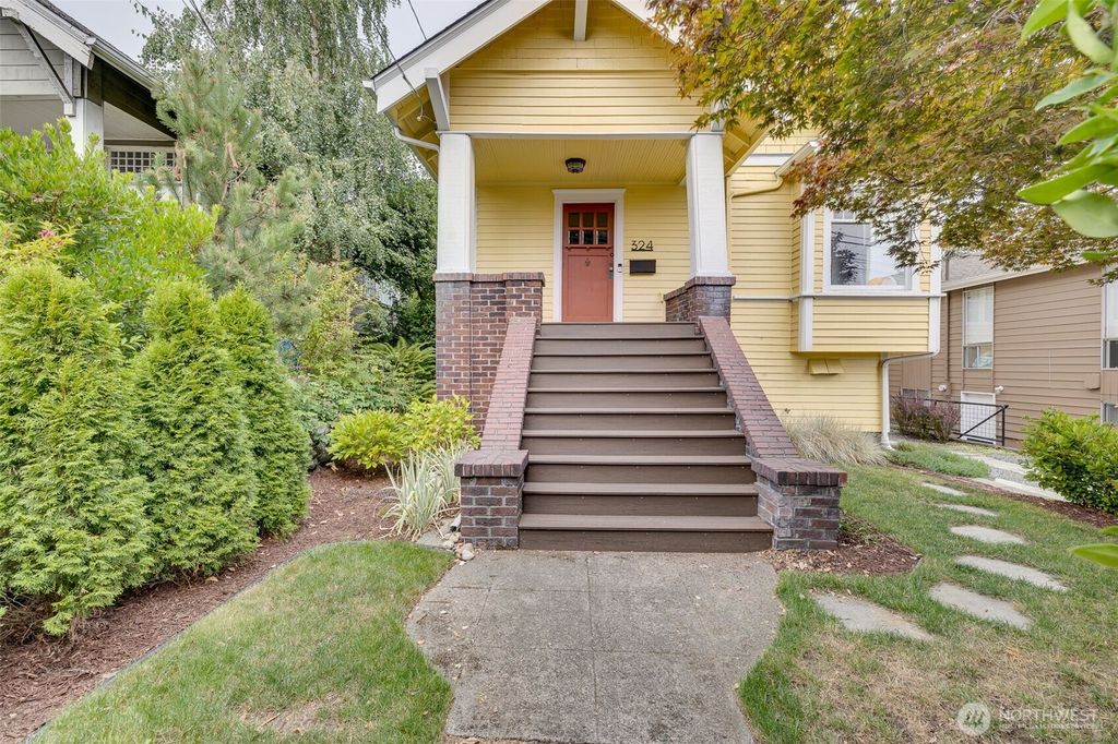 Photo of 324 NE 50th Street, Seattle, WA 98105 (MLS # 2414370)