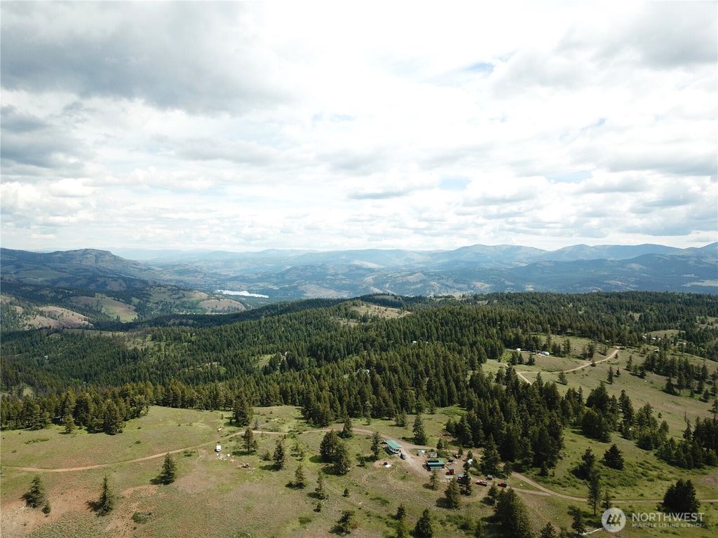 Photo of 19 Union Ridge Spur Road, Republic, WA 99166 (MLS # 2523513)