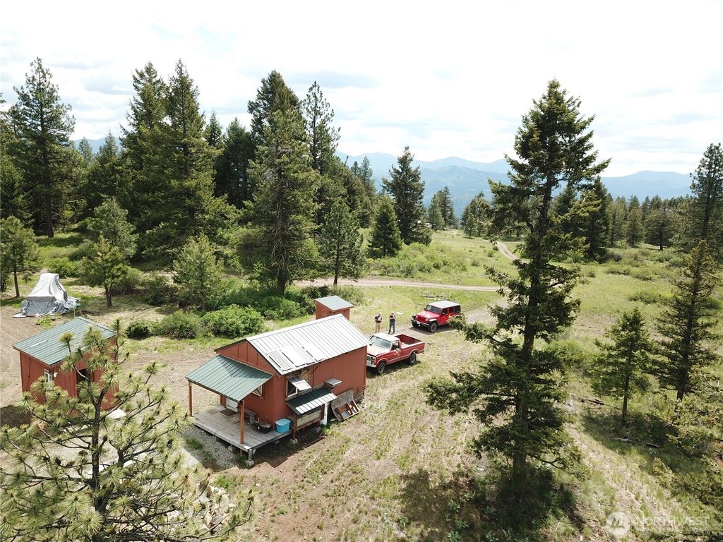 Photo of 19 Union Ridge Spur Road, Republic, WA 99166 (MLS # 2523513)