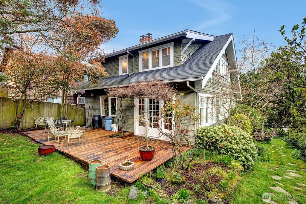 Photo of 6539 Seward Park Avenue S, Seattle, WA 98118 (MLS # 2353052)