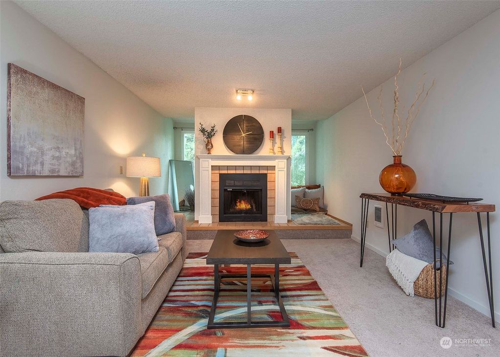 Photo of 13717 Linden Avenue N #324, Seattle, WA 98133 (MLS # 2038566)