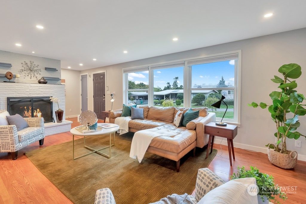 Photo of 5427 S Prentice Street, Seattle, WA 98178 (MLS # 2172683)