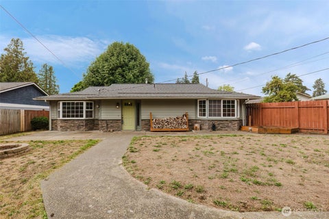 Photo of 3313 Trenton Avenue, Bremerton, WA 98310 (MLS # 2581607)