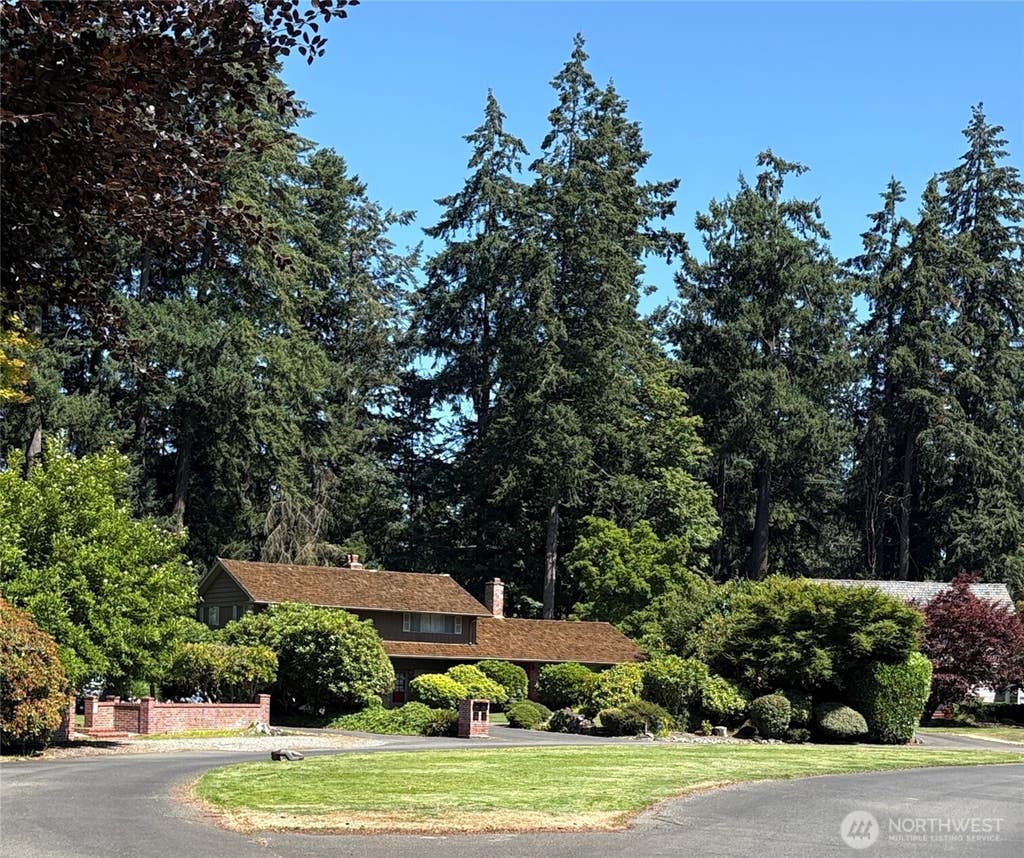 Photo of 10 Forest Glen Lane SW, Lakewood, WA 98498 (MLS # 2558100)