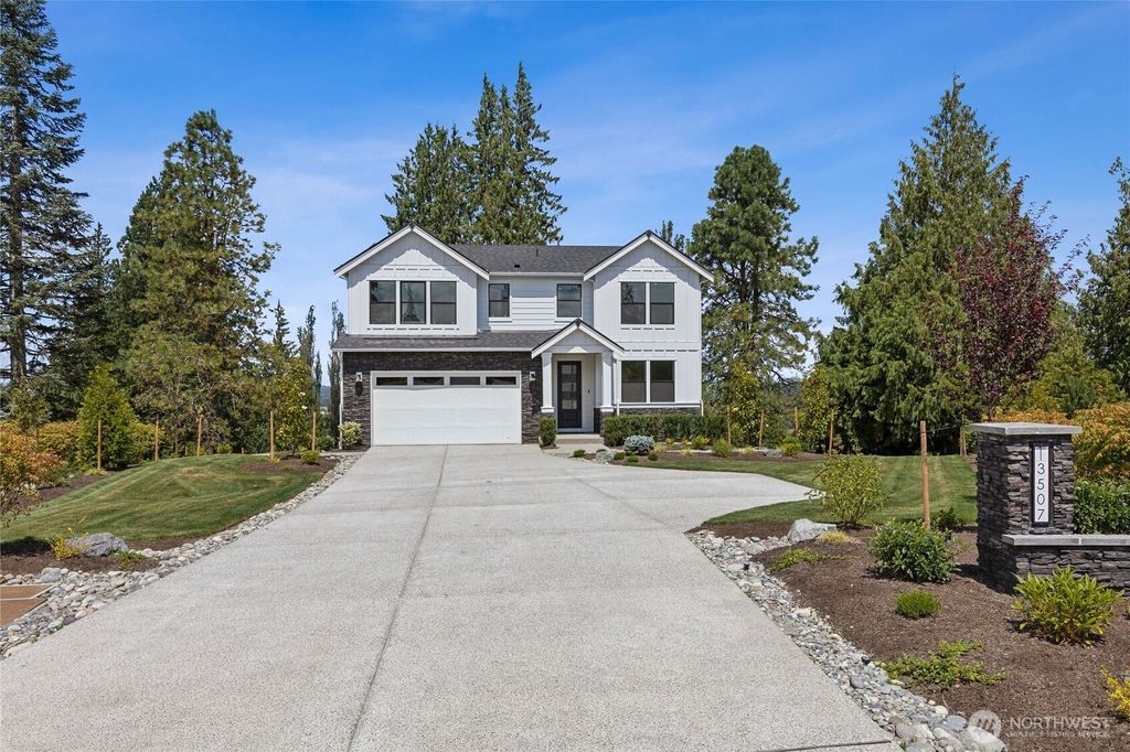 Photo of 13507 102nd Drive SE #14, Snohomish, WA 98296 (MLS # 2364184)