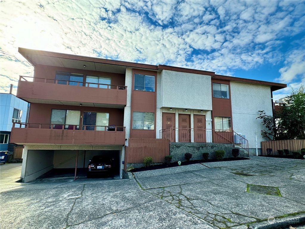 Photo of 4326 Whitman Avenue N, Seattle, WA 98103 (MLS # 2179778)