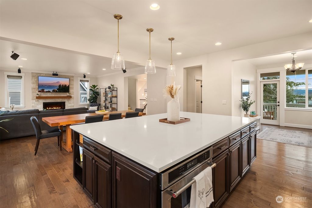 Photo of 11020 NE 194th Drive, Bothell, WA 98011 (MLS # 2032004)