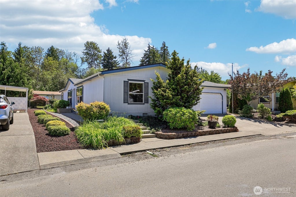 Photo of 15413 122nd Avenue Ct E #29, Puyallup, WA 98374 (MLS # 2541069)