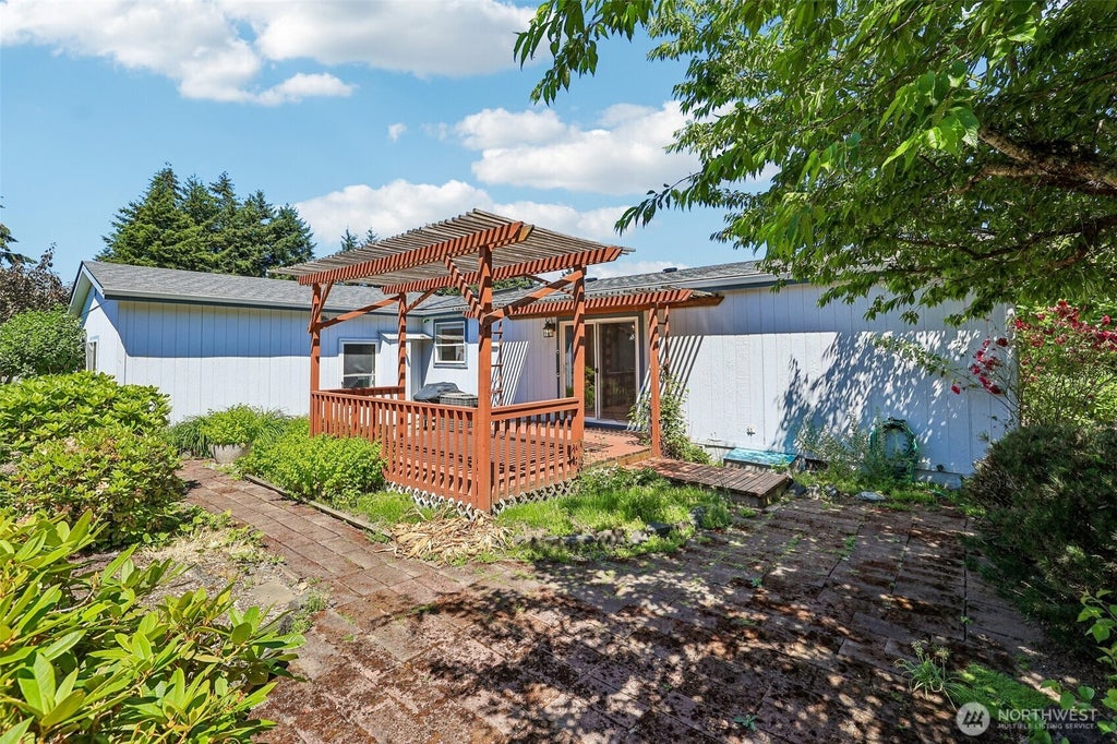 Photo of 15413 122nd Avenue Ct E #29, Puyallup, WA 98374 (MLS # 2541069)