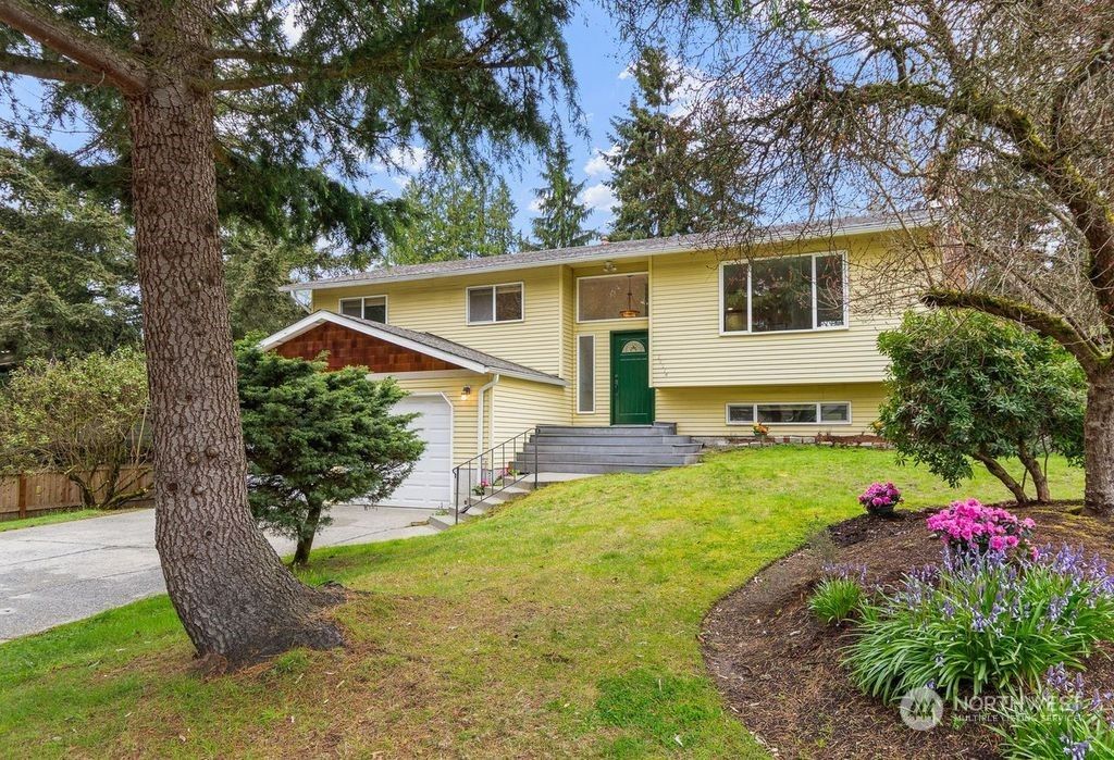 Photo of 14514 NE 180th Street, Woodinville, WA 98072 (MLS # 2208579)
