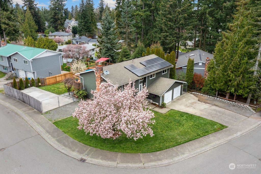 Photo of 18623 112th Avenue SE, Renton, WA 98055 (MLS # 2055852)