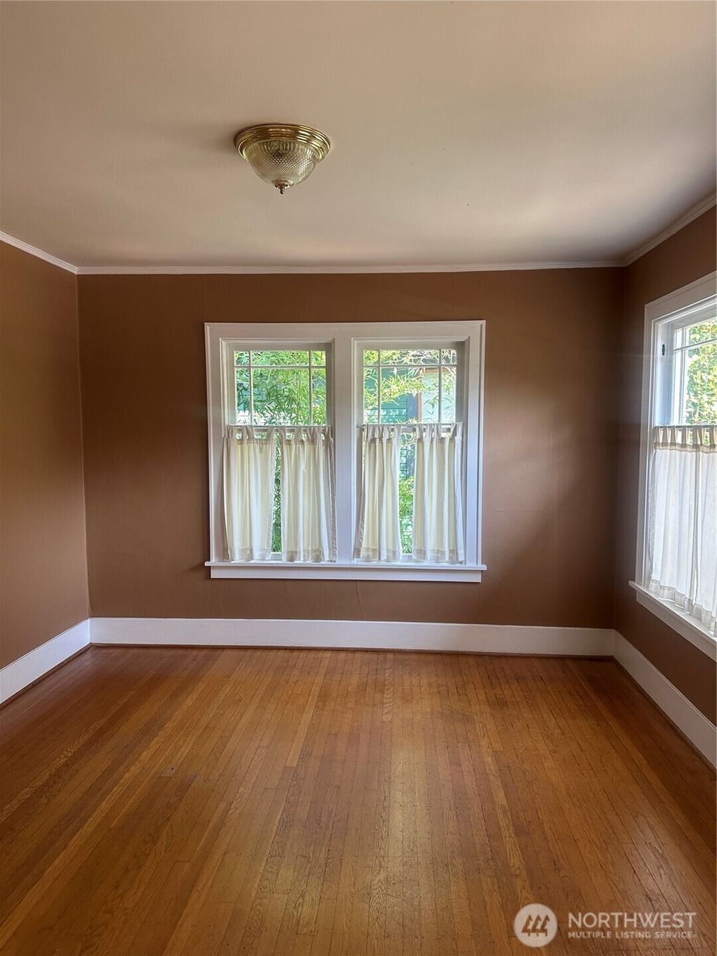 Photo of 5765 26th Avenue NE, Seattle, WA 98105 (MLS # 2427417)