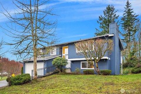 Photo of 13203 SE 164th Street, Renton, WA 98058 (MLS # 2487717)