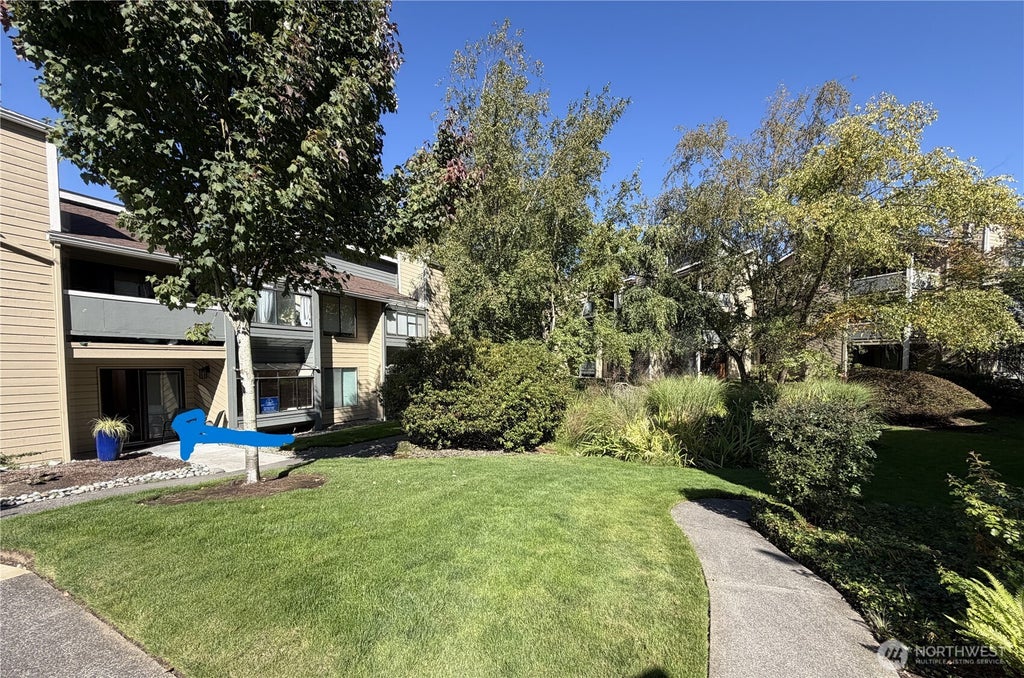 Photo of 4820 200th Street SW #B101, Lynnwood, WA 98036 (MLS # 2582794)