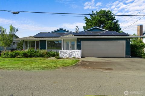 Photo of 308 NE 2nd Street, Long Beach, WA 98631 (MLS # 2387816)